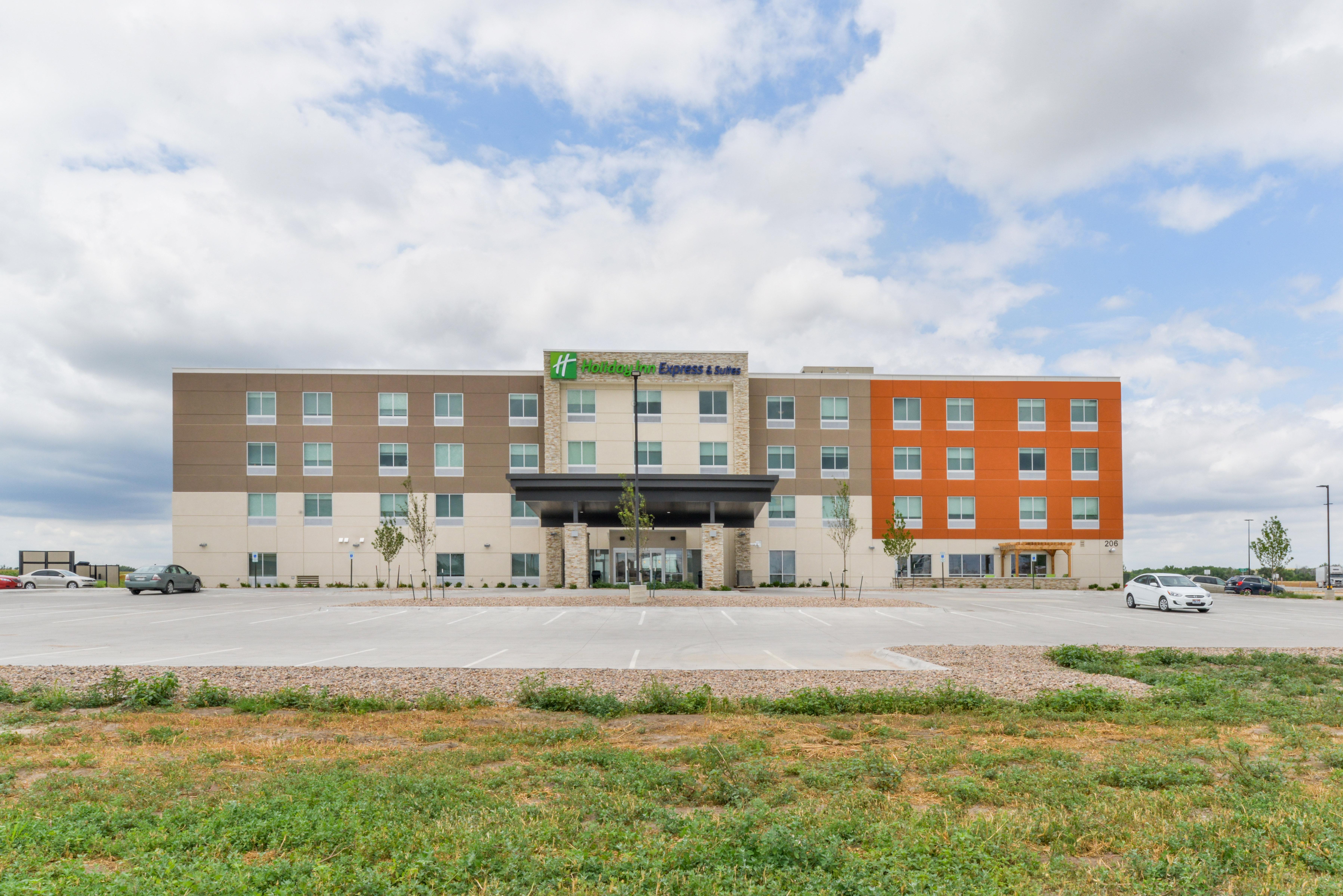 Holiday Inn Express & Suites - Ogallala By Ihg Bagian luar foto
